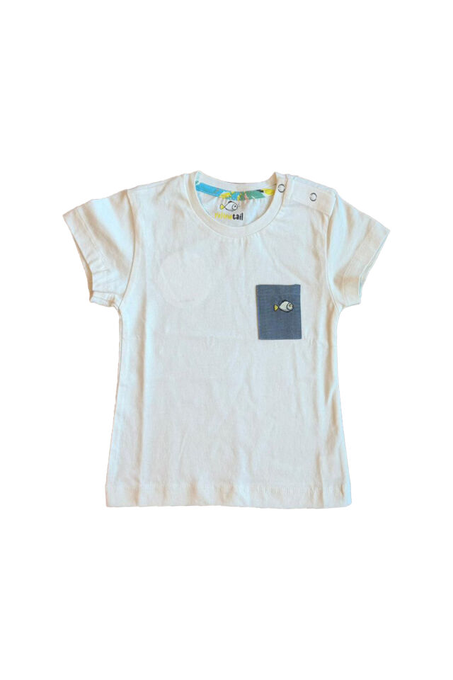 Beyaz Renkte Cep Detaylı Erkek Çocuk T-Shirt