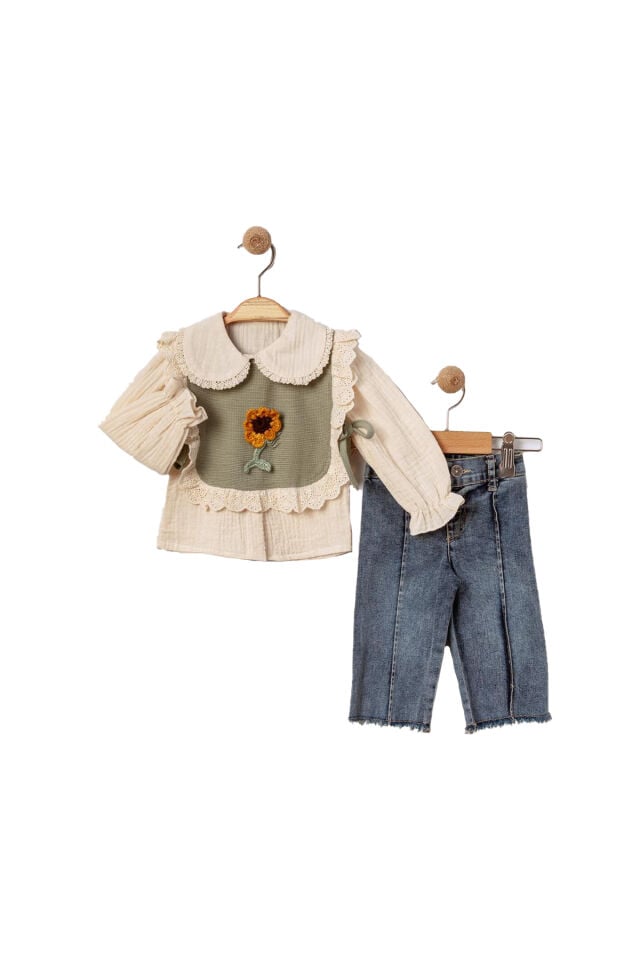 DENIM PANTOLON VE YELEK DETAYLI KIZ BEBEK TAKIM