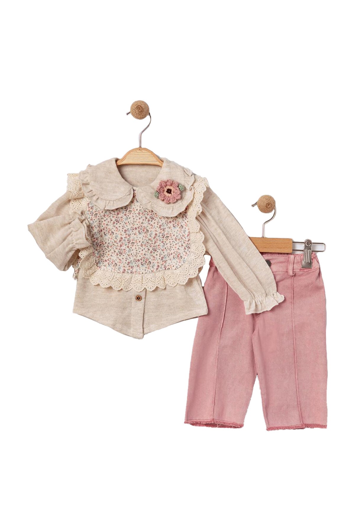 PEMBE PANTOLON VE ÇİÇEKLİ SUVETER DETAYLI KIZ BEBEK TAKIM