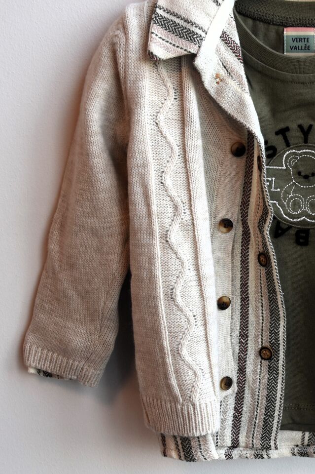 EKRU HIRKA VE GÖMLEK DETAYLI ERKEK BEBEK TAKIM