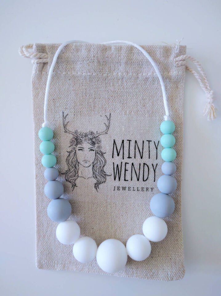 UHAINA DİŞ KAŞIYICI KOLYE