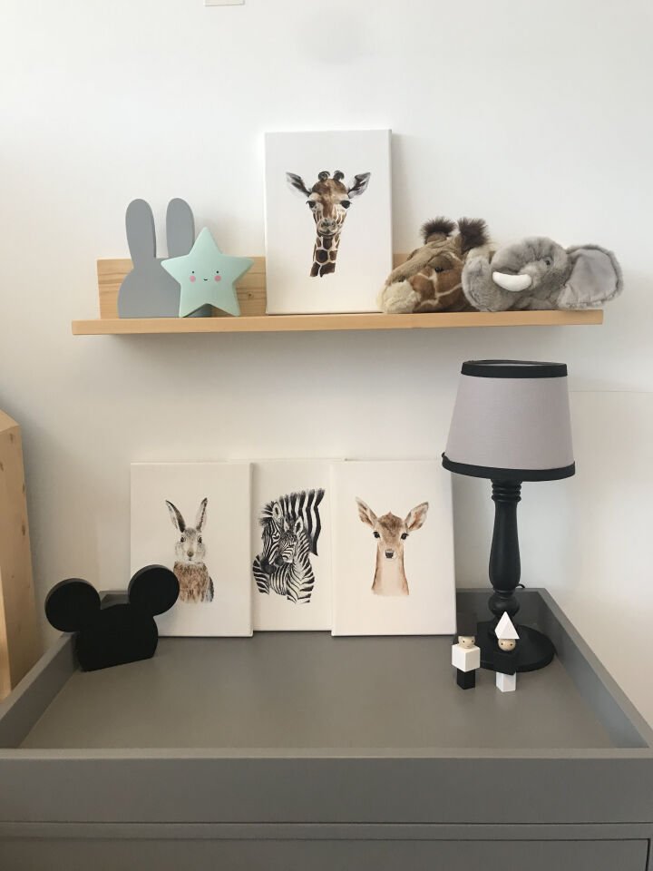 SULUBOYA GÖRÜNÜMLÜ ZÜRAFA KANVAS TABLO